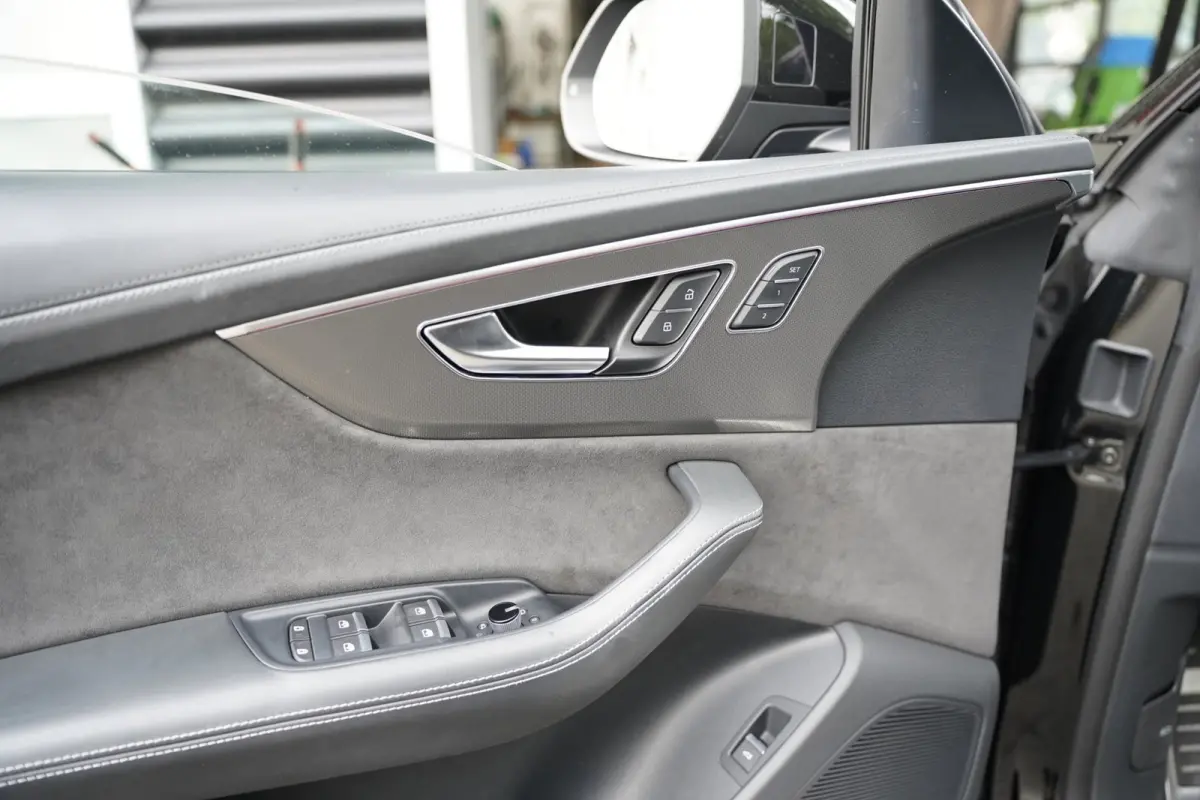 RSQ8 4.0 TFSI RS quattro Pano Ceramic Leder B&O 360Cam Softclose Alcantara Roof Trekhaak
