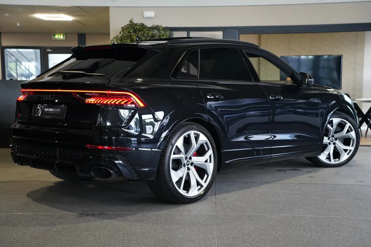 RSQ8 4.0 TFSI RS quattro Pano Ceramic Leder B&O 360Cam Softclose Alcantara Roof Trekhaak