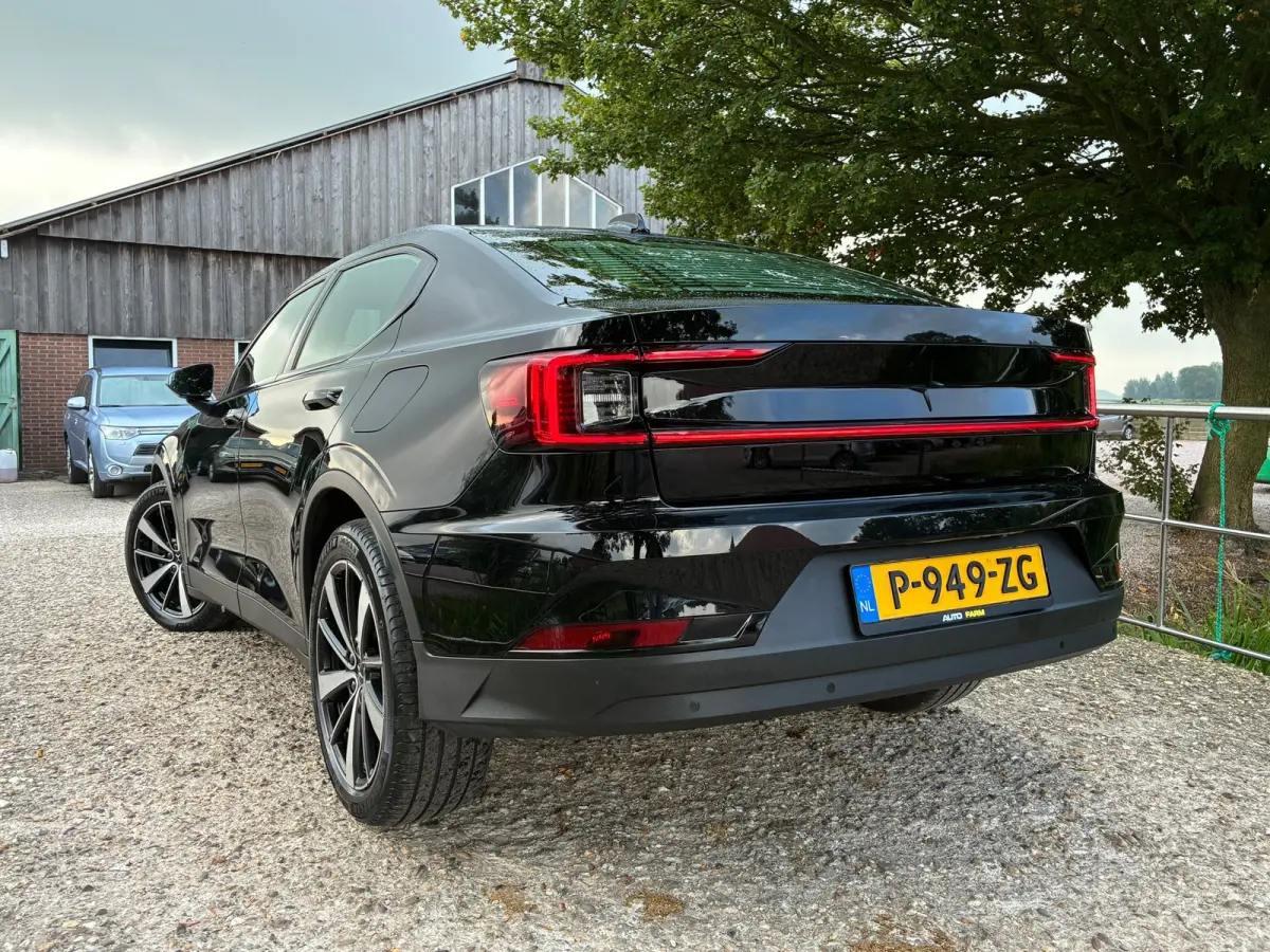 Standard Range Single Motor 63kWh | 90% Soh + Carplay + Camera Nu € 18.975,-!!!