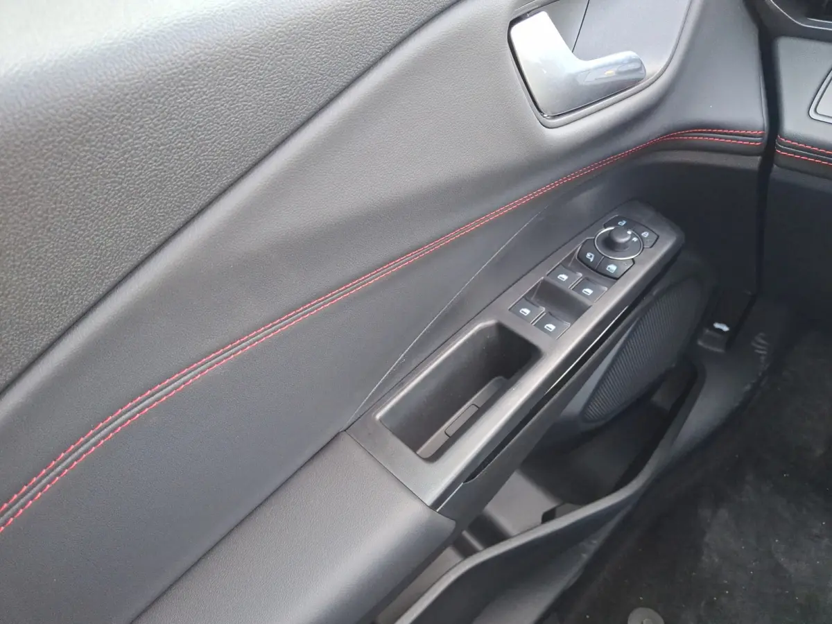 1.0 EcoBoost ST | Armsteun voor | Cruise control adaptief | Draadloze telefoonlader