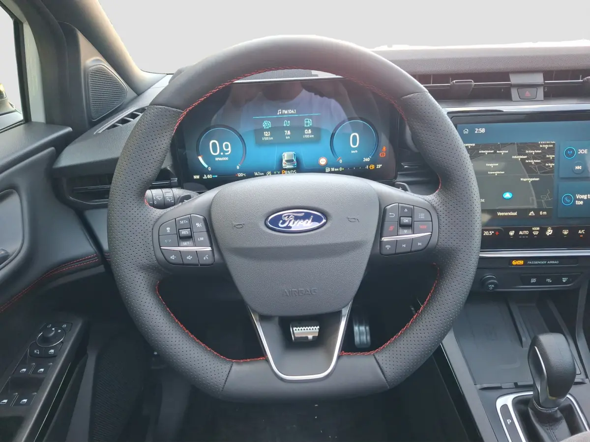 1.0 EcoBoost ST | Armsteun voor | Cruise control adaptief | Draadloze telefoonlader