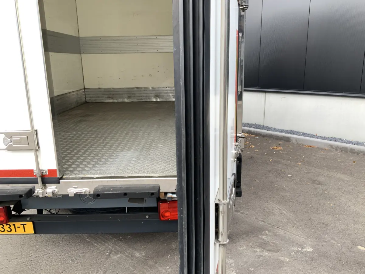 516 cdi Automaat koelauto dag & Nacht werk 100% Lucht geveerd Bakmat L.370/B.205/H.200 CM Airco 3 Zits Euro 6