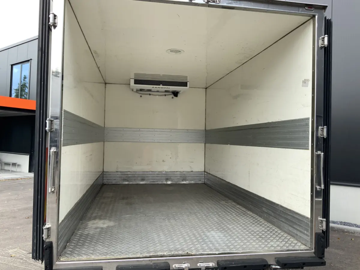 516 cdi Automaat koelauto dag & Nacht werk 100% Lucht geveerd Bakmat L.370/B.205/H.200 CM Airco 3 Zits Euro 6