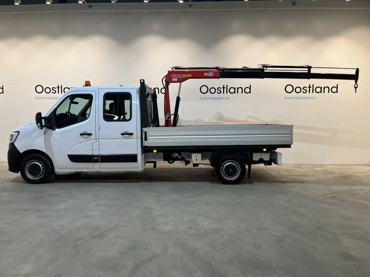 2.3 dCi 145 PK L3 Open Laadbak / Fassi Kraan / Euro 6 / Airco / Trekhaak / Cruise Control / 3-Zits / 65.000 KM !!