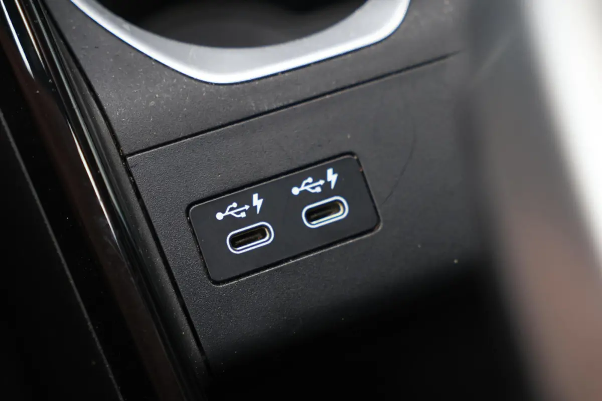 sDrive18i | M-Sport | Stoelverwarming | Trekhaak | Parkeercamera | BLIS | Memory Stoel | Lm Velgen
