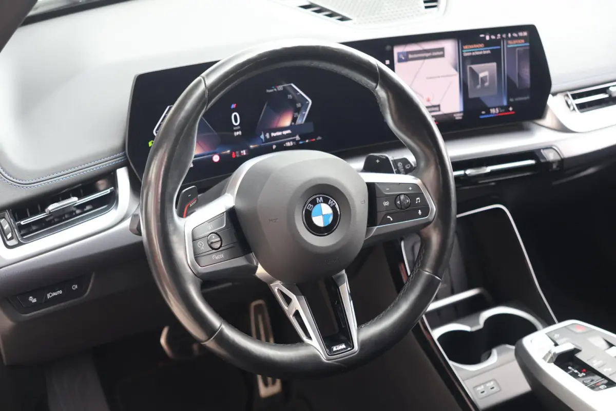 sDrive18i | M-Sport | Stoelverwarming | Trekhaak | Parkeercamera | BLIS | Memory Stoel | Lm Velgen