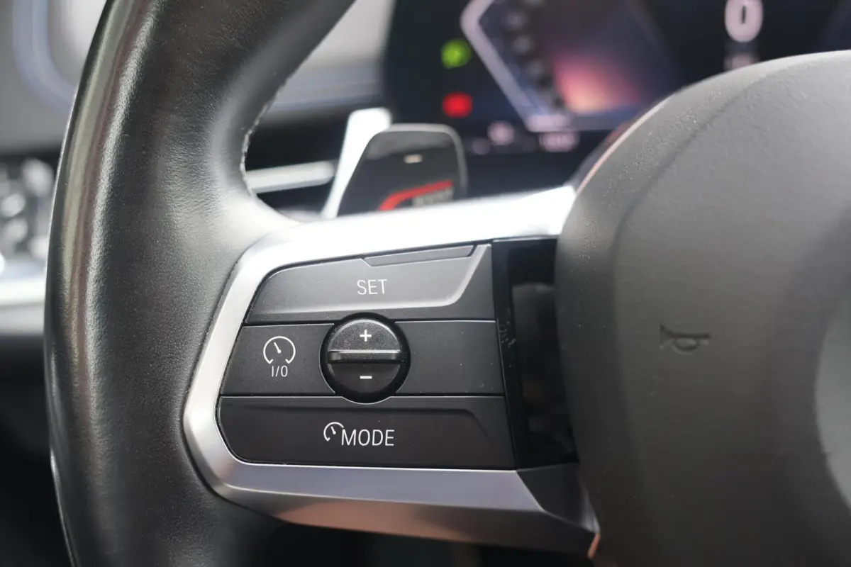 sDrive18i | M-Sport | Stoelverwarming | Trekhaak | Parkeercamera | BLIS | Memory Stoel | Lm Velgen