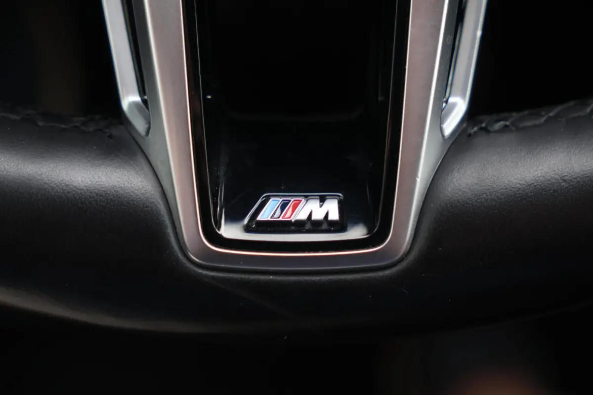 sDrive18i | M-Sport | Stoelverwarming | Trekhaak | Parkeercamera | BLIS | Memory Stoel | Lm Velgen