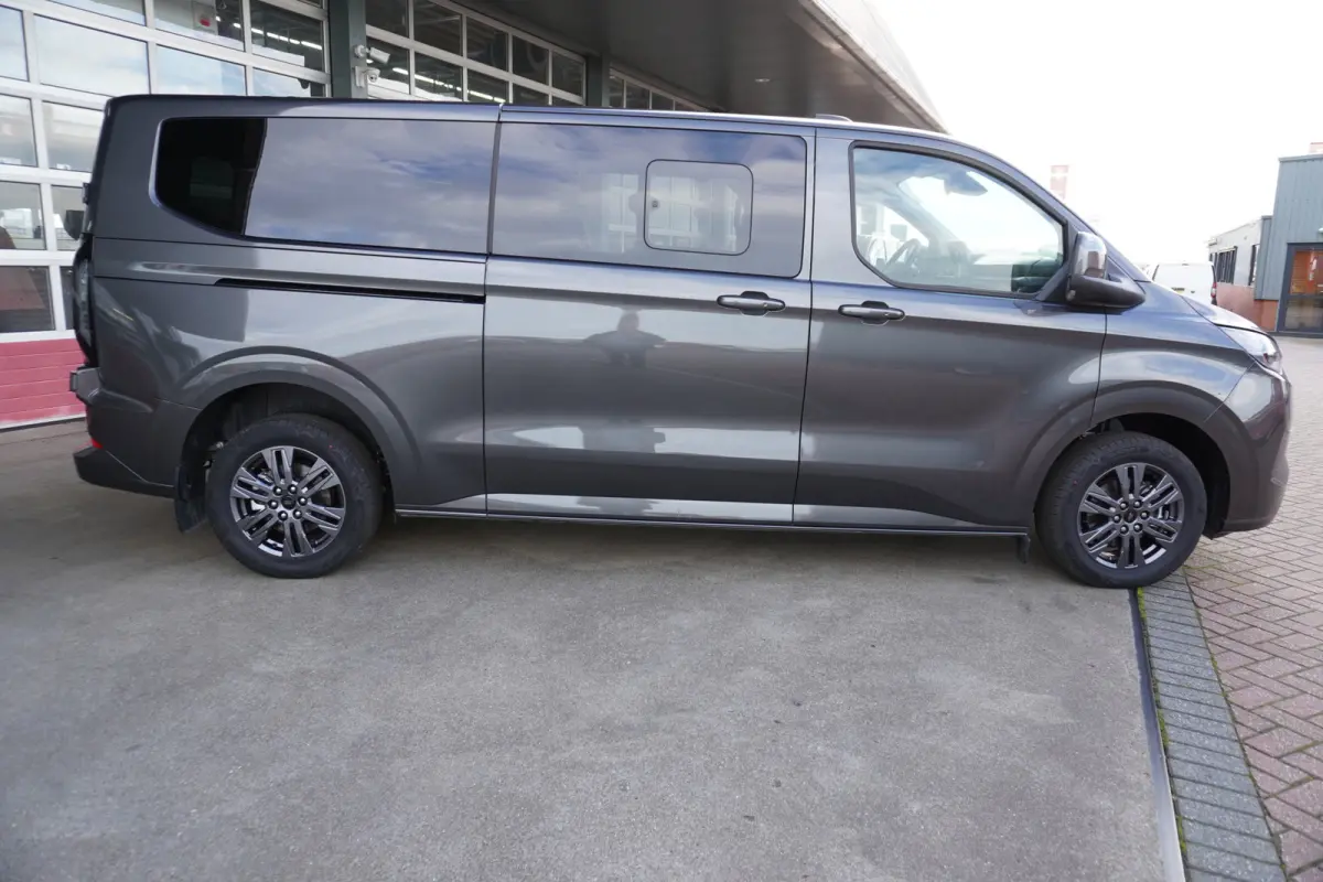 340L 2.5 PHEV 233PK L2H1 Limited 9 Persoons Automaat nr. V084 | Hybride | Airco | Adap. Cruise | Navigatie | 360 Camera | Schuifdeur L+R
