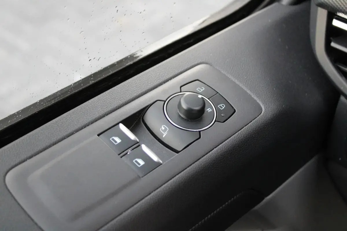 340L 2.5 233PK L2H1 Limited 9 Persoons Automaat Hybride nr. V198  | Airco | Adap. Cruise | Navigatie | 360 Camera | Schuifdeur L+R
