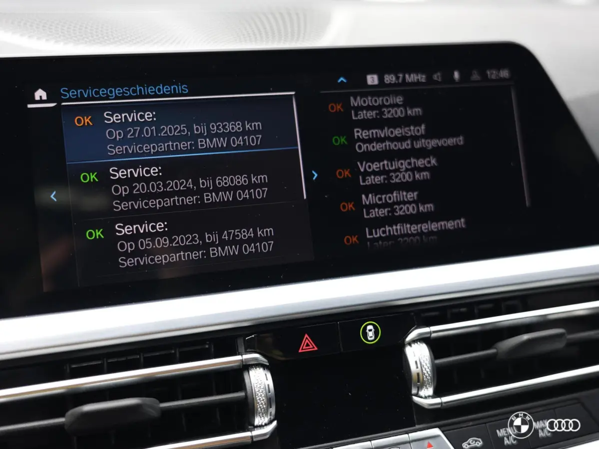 330E xDrive SPORTLINE / DODEHOEK / AMBIENTE / TREKHAAK / HIFI / CAMERA / 18"