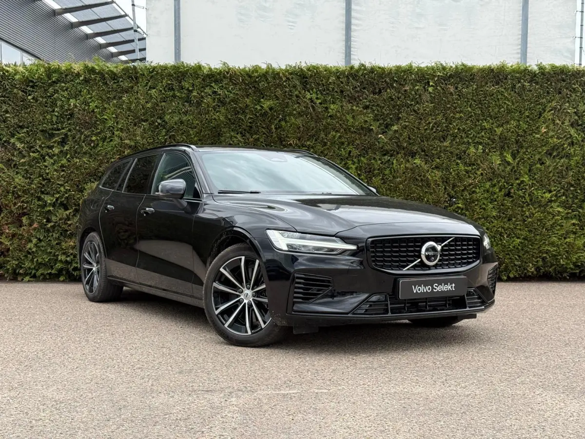 T8 Plug-in hybrid AWD Plus Dark | Panoramadak | 360 camera | Stoel/Stuur Verwarming | Harman/Kardon