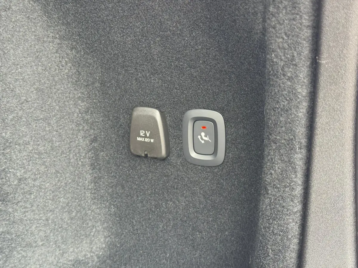 T8 Plug-in hybrid AWD Plus Dark | Panoramadak | 360 camera | Stoel/Stuur Verwarming | Harman/Kardon
