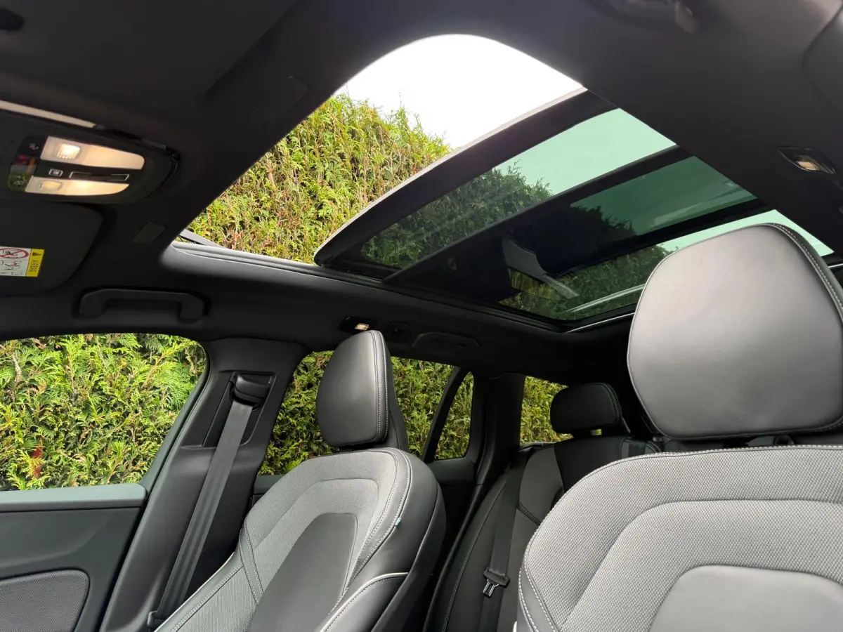 T8 Plug-in hybrid AWD Plus Dark | Panoramadak | 360 camera | Stoel/Stuur Verwarming | Harman/Kardon