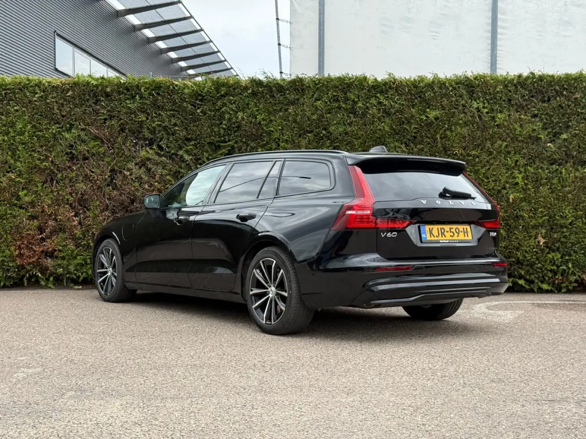 T8 Plug-in hybrid AWD Plus Dark | Panoramadak | 360 camera | Stoel/Stuur Verwarming | Harman/Kardon