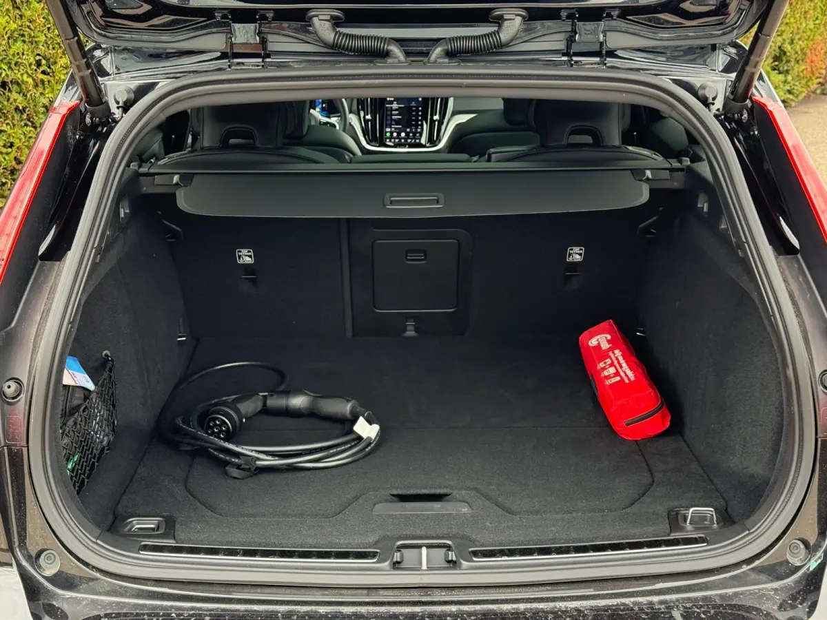T8 Plug-in hybrid AWD Plus Dark | Panoramadak | 360 camera | Stoel/Stuur Verwarming | Harman/Kardon