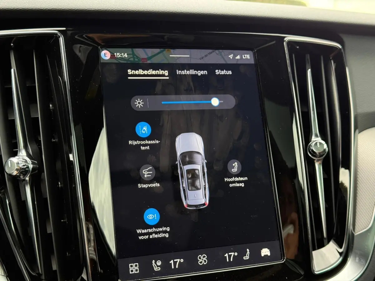 T8 Plug-in hybrid AWD Plus Dark | Panoramadak | 360 camera | Stoel/Stuur Verwarming | Harman/Kardon