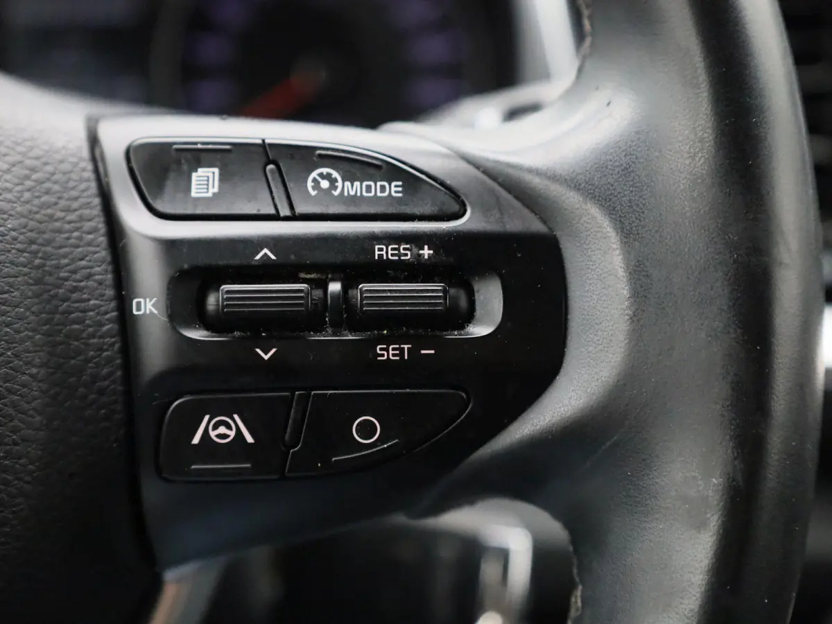 1.0 T-GDi MHEV DynamicLine | ACHTERUITRIJCAMERA | APPLE CARPLAY - ANDROID AUTO | CLIMATE CONTROL | CRUISE CONTROL | DAB RADIO | GETINTE RUITEN |