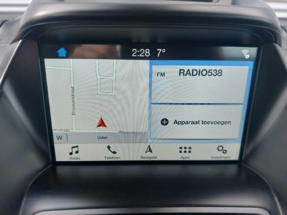 1.0 Titanium airco,cruisecontrol,navigatie/camera,parkeersensoren,