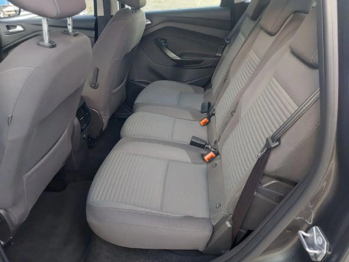 1.0 Titanium airco,cruisecontrol,navigatie/camera,parkeersensoren,
