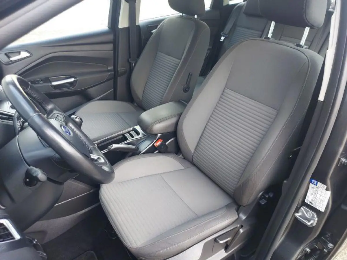 1.0 Titanium airco,cruisecontrol,navigatie/camera,parkeersensoren,