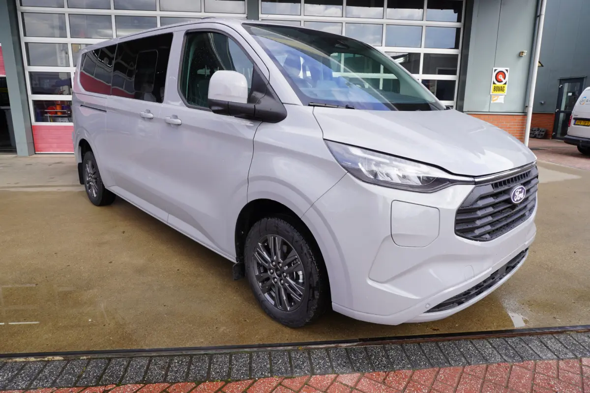 340L 2.5 PHEV 233PK L2H1 Limited 9 Persoons Automaat nr. V182 | Hybride |Schuifdeur L+R | Airco | Adap. Cruise | Navigatie | 360 Camera |