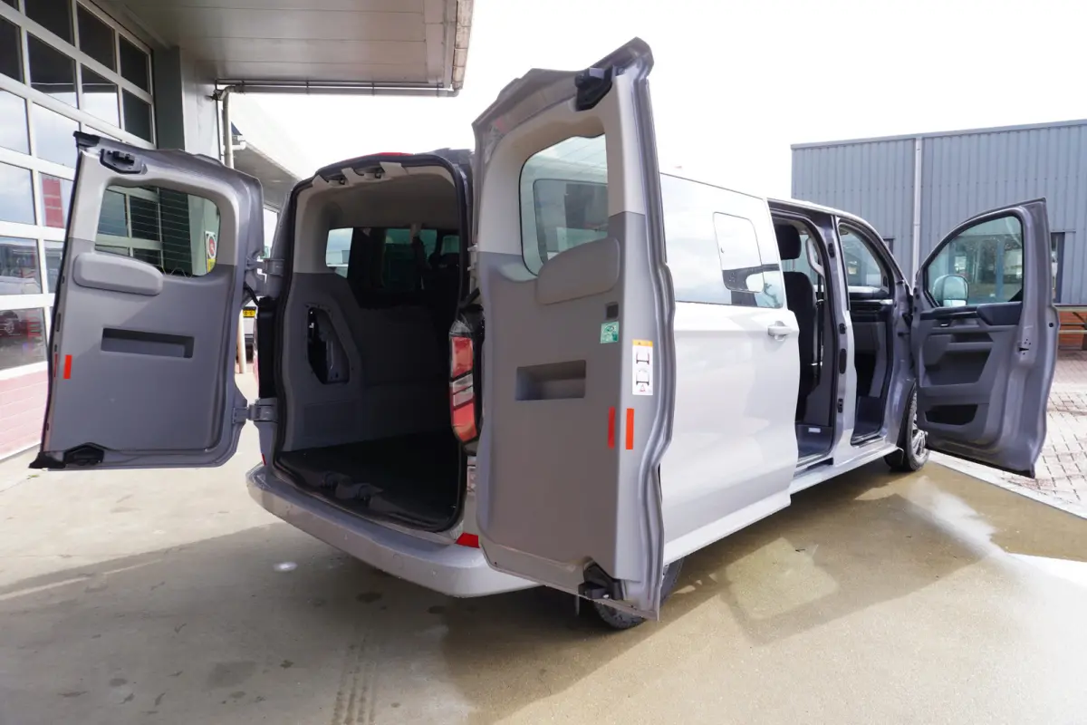 340L 2.5 PHEV 233PK L2H1 Limited 9 Persoons Automaat nr. V182 | Hybride |Schuifdeur L+R | Airco | Adap. Cruise | Navigatie | 360 Camera |
