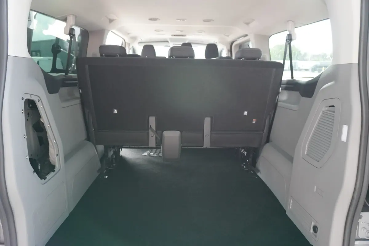 340L 2.5 PHEV 233PK L2H1 Limited 9 Persoons Automaat nr. V182 | Hybride |Schuifdeur L+R | Airco | Adap. Cruise | Navigatie | 360 Camera |