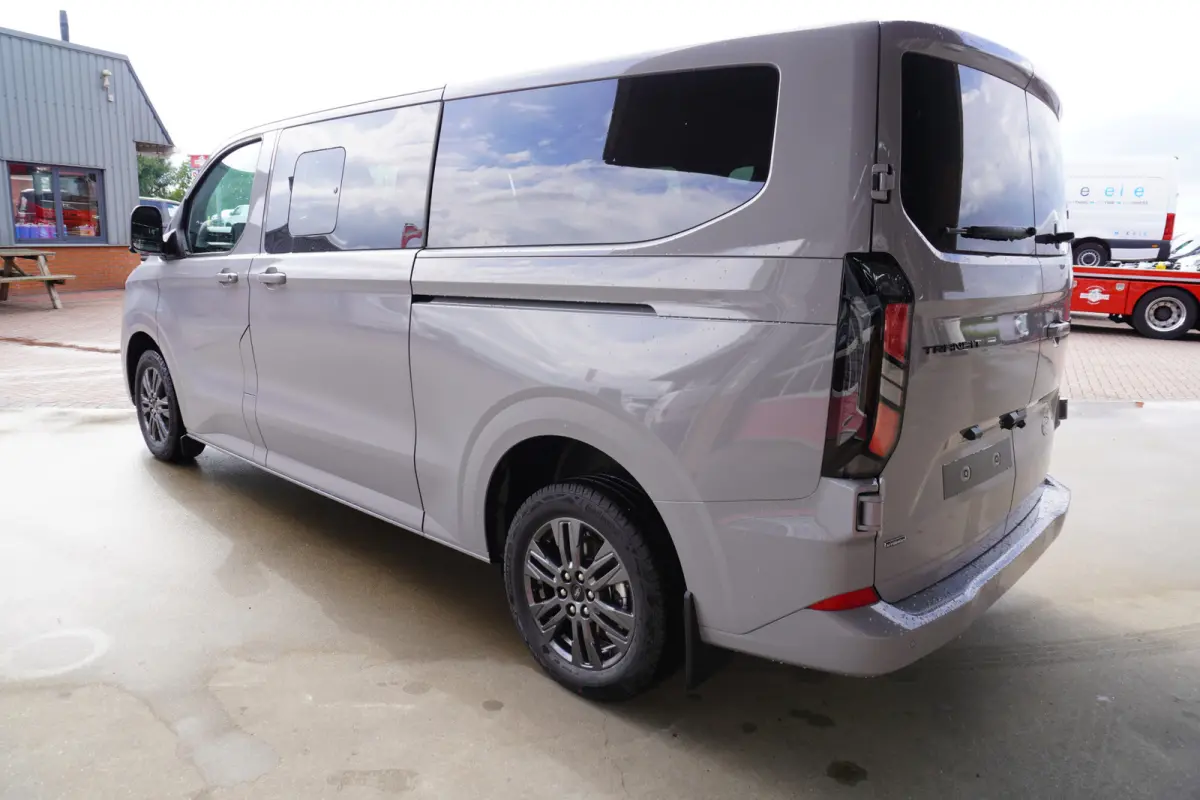 340L 2.5 PHEV 233PK L2H1 Limited 9 Persoons Automaat nr. V182 | Hybride |Schuifdeur L+R | Airco | Adap. Cruise | Navigatie | 360 Camera |
