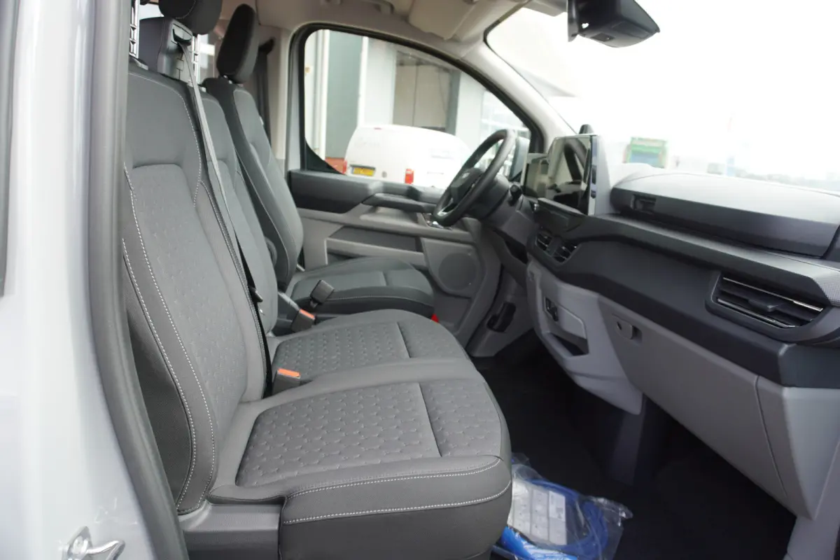340L 2.5 PHEV 233PK L2H1 Limited 9 Persoons Automaat nr. V182 | Hybride |Schuifdeur L+R | Airco | Adap. Cruise | Navigatie | 360 Camera |