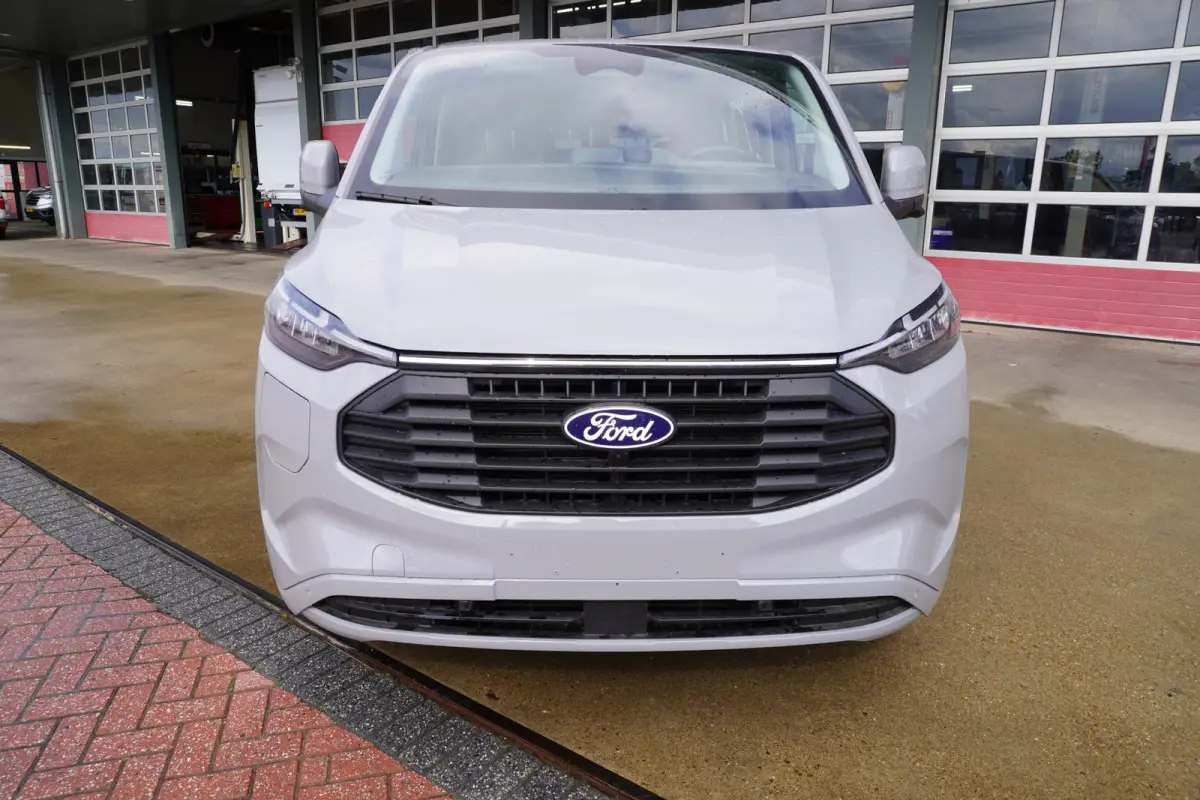 340L 2.5 PHEV 233PK L2H1 Limited 9 Persoons PHEV Automaat nr. V197 | Hybride | Airco | Adap. Cruise | Navigatie | 360 Camera | Schuifdeur L+R