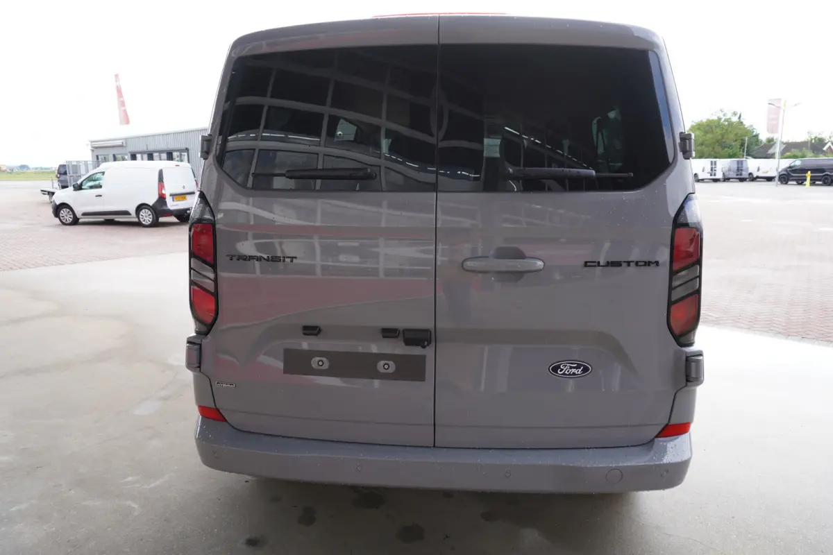 340L 2.5 PHEV 233PK L2H1 Limited 9 Persoons PHEV Automaat nr. V197 | Hybride | Airco | Adap. Cruise | Navigatie | 360 Camera | Schuifdeur L+R