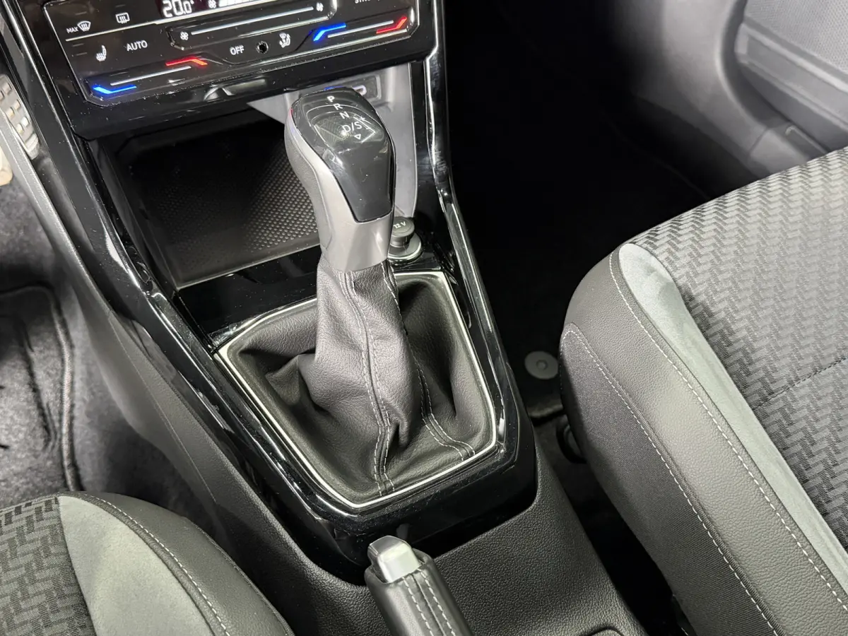 1.5 TSI 150pk Style R-Line | Navi | 18" | ACC | Dodehoek | Camera | Carplay |