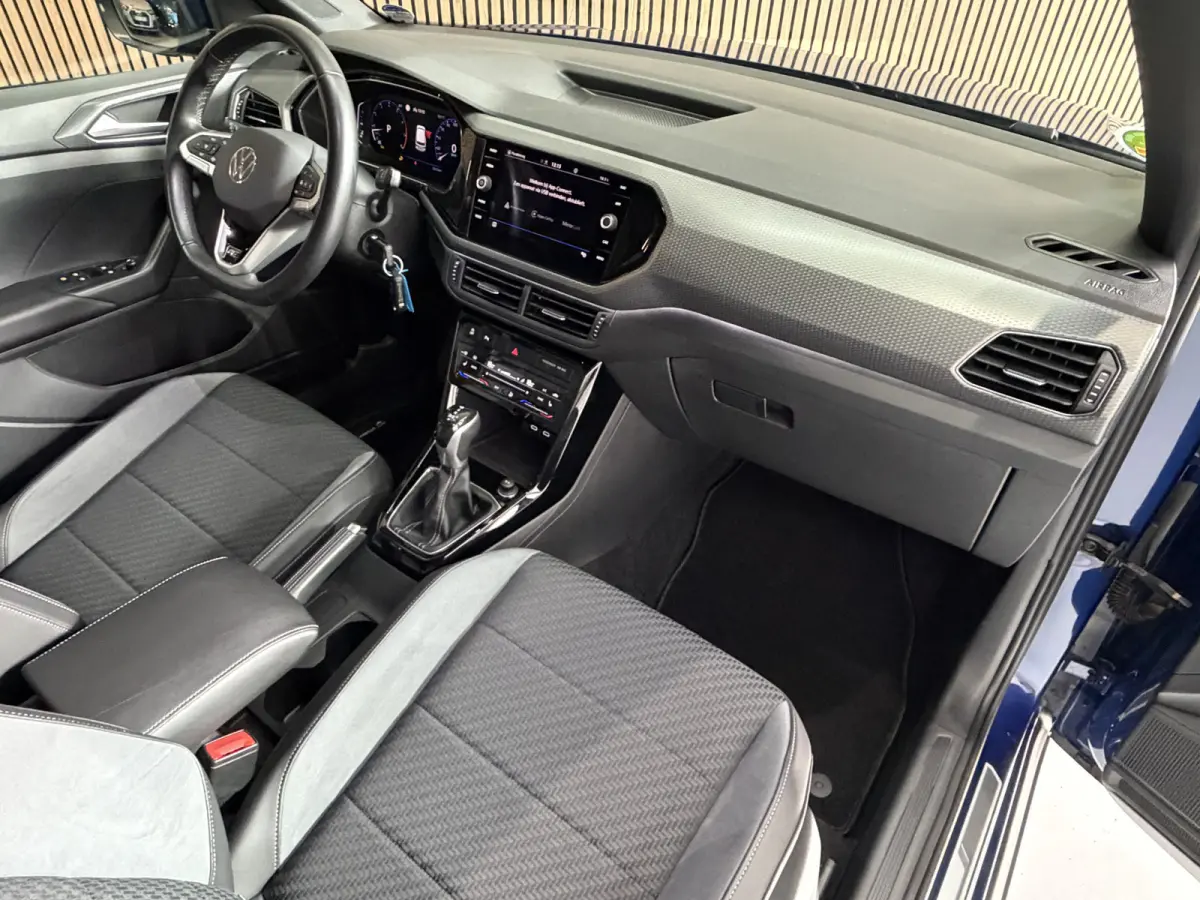 1.5 TSI 150pk Style R-Line | Navi | 18" | ACC | Dodehoek | Camera | Carplay |