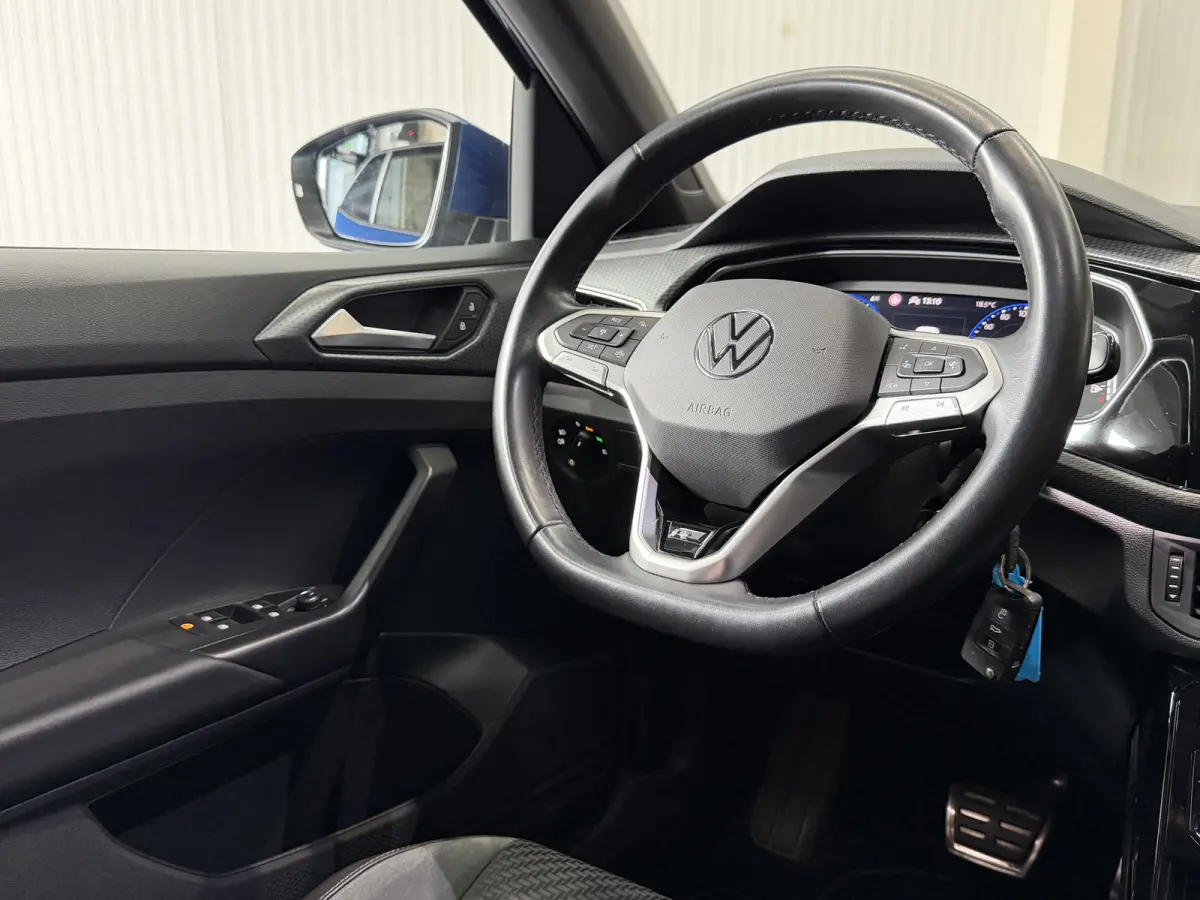 1.5 TSI 150pk Style R-Line | Navi | 18" | ACC | Dodehoek | Camera | Carplay |