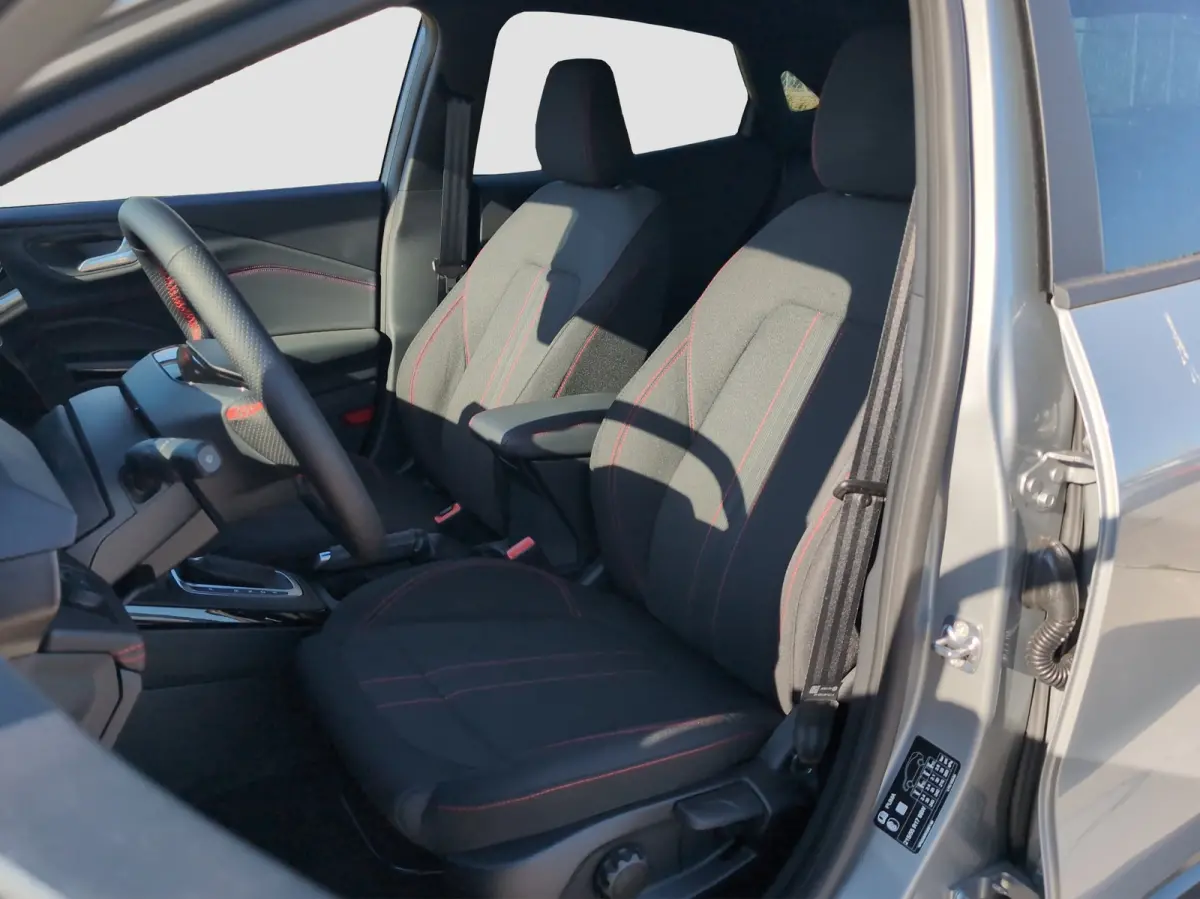 1.0 EcoBoost ST-Line | Achteruitrijcamera | All-Weather banden | Cruise control