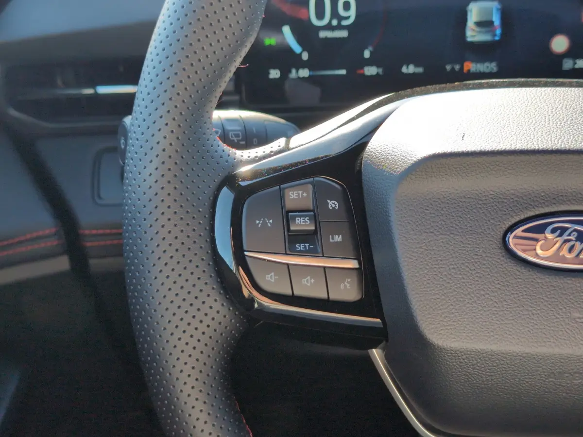 1.0 EcoBoost ST-Line | Achteruitrijcamera | All-Weather banden | Cruise control