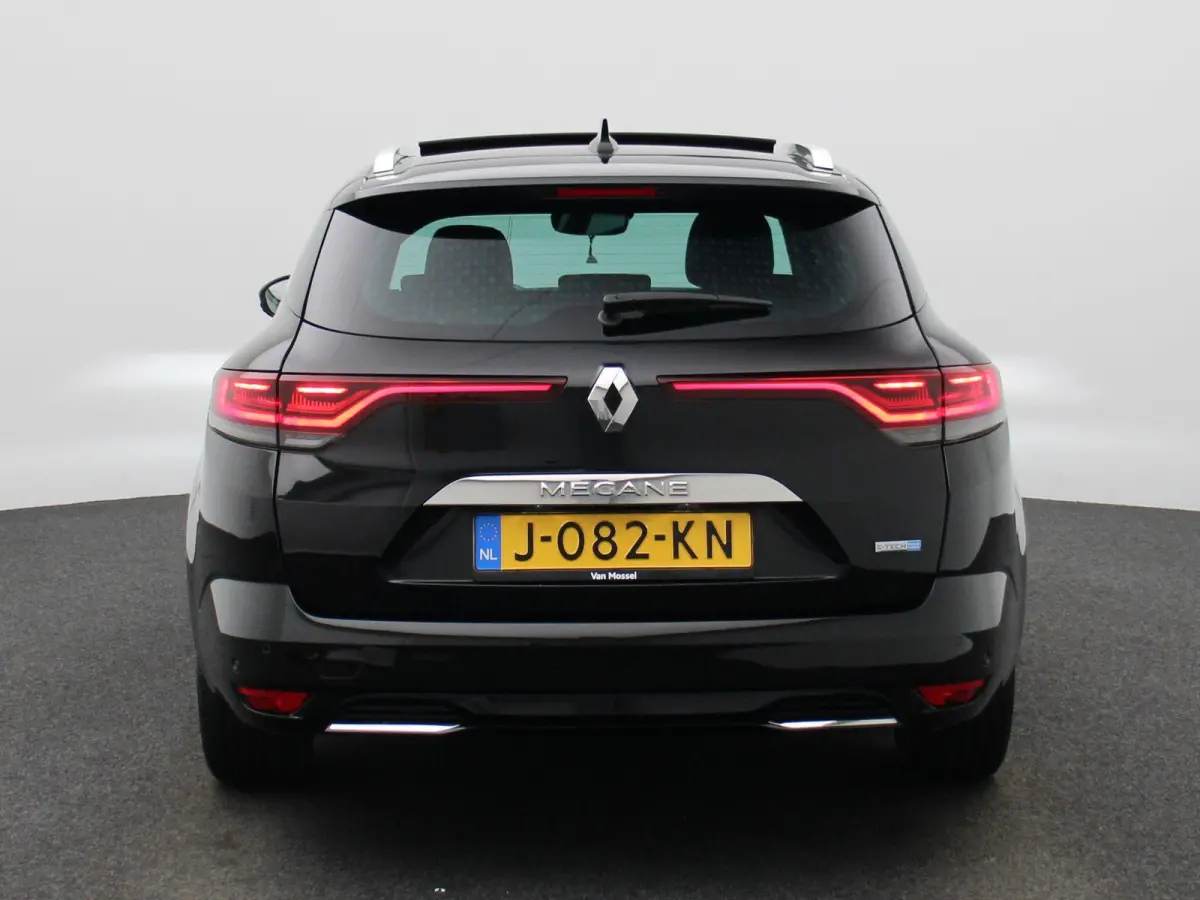 Estate 1.6 Plug-In Hybrid 160 Business Edition One | PANORAMADAK | ACHTERUITRIJCAMERA | BOSE | STOELVERWARMING | APPLE CARPLAY | CRUISE CONTROL |