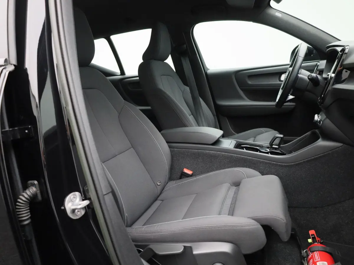 Core 69 kWh | SOH 93% | ACHTERUITRIJCAMERA | APPLE CARPLAY - ANDROID AUTO | CLIMATE CONTROL | CRUISE CONTROL |
