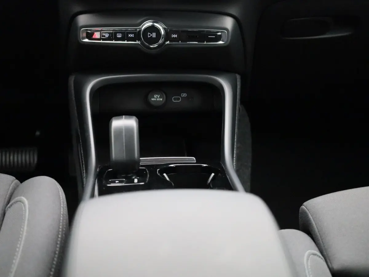 Core 69 kWh | SOH 93% | ACHTERUITRIJCAMERA | APPLE CARPLAY - ANDROID AUTO | CLIMATE CONTROL | CRUISE CONTROL |