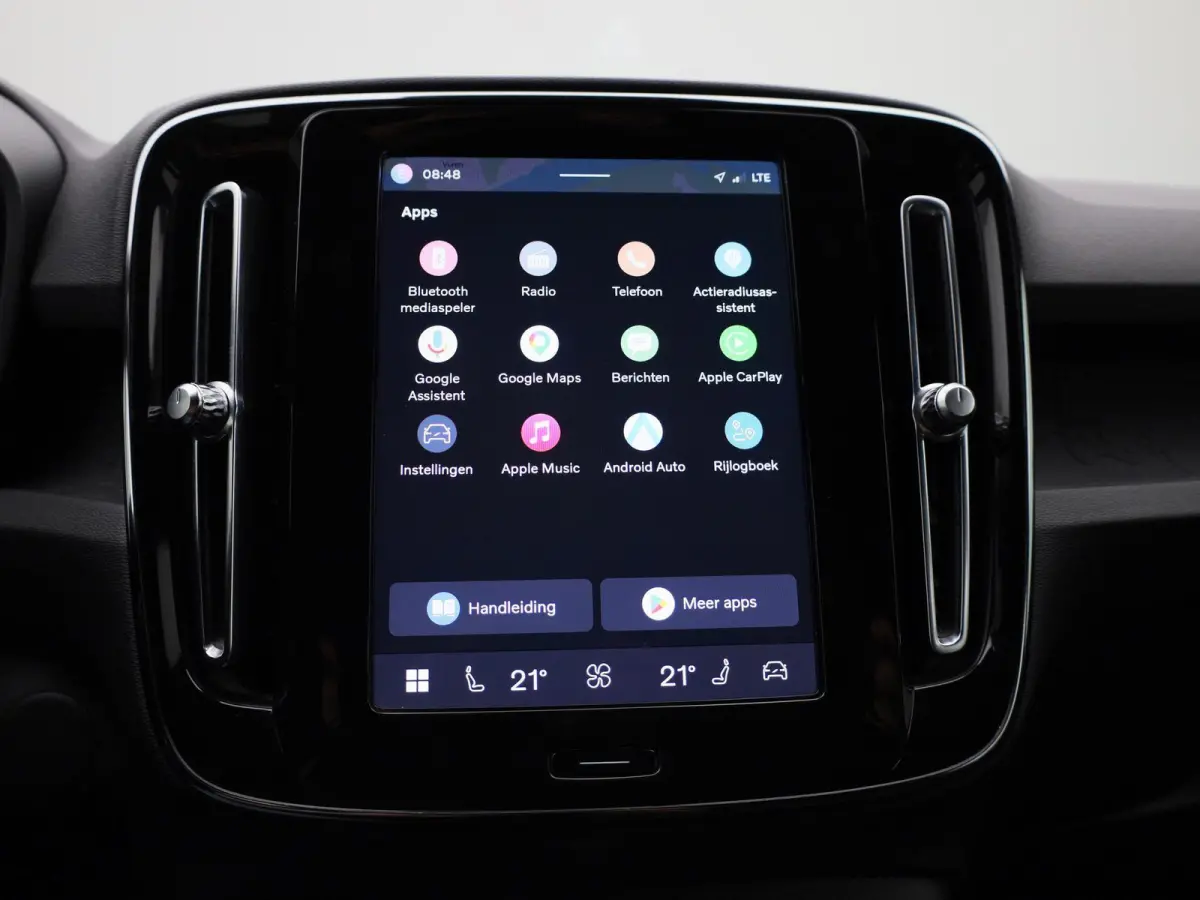 Core 69 kWh | SOH 93% | ACHTERUITRIJCAMERA | APPLE CARPLAY - ANDROID AUTO | CLIMATE CONTROL | CRUISE CONTROL |