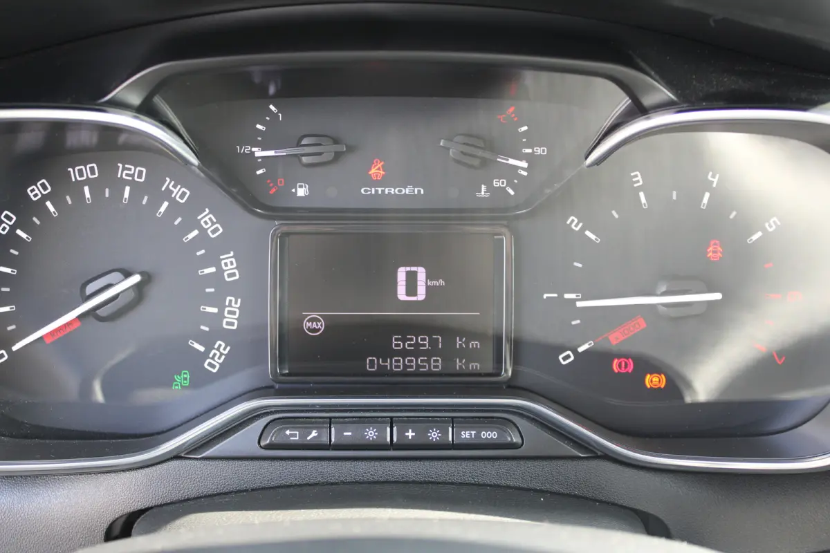 1.2 PureTech BusinessNavi, Camera, Airco, Dealer auto,dodedetectie spiegels 1ste eigenaar | Achterbank in delen neerklapbaar | Achteropkomend verkeer waarschuwing | Achteruitrijcamera