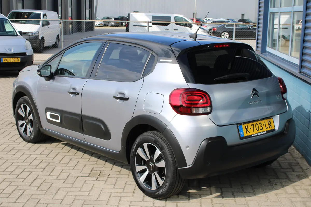 1.2 PureTech BusinessNavi, Camera, Airco, Dealer auto,dodedetectie spiegels 1ste eigenaar | Achterbank in delen neerklapbaar | Achteropkomend verkeer waarschuwing | Achteruitrijcamera