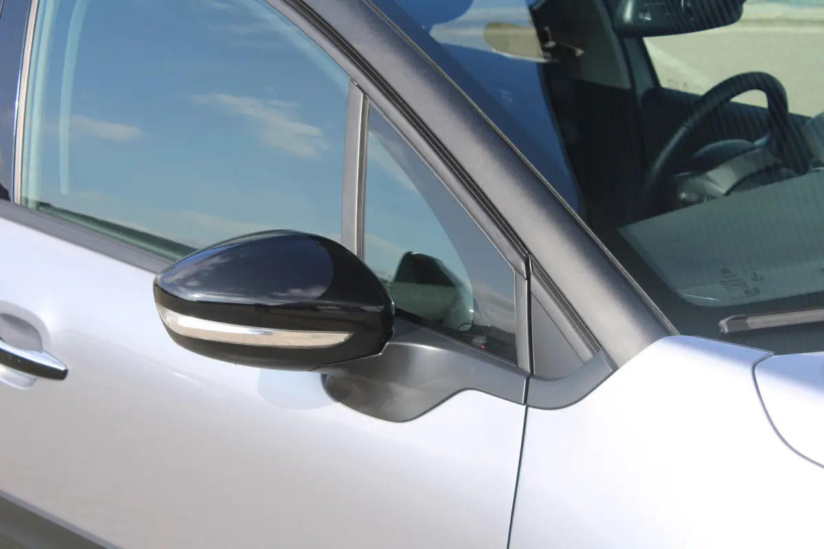 1.2 PureTech BusinessNavi, Camera, Airco, Dealer auto,dodedetectie spiegels 1ste eigenaar | Achterbank in delen neerklapbaar | Achteropkomend verkeer waarschuwing | Achteruitrijcamera