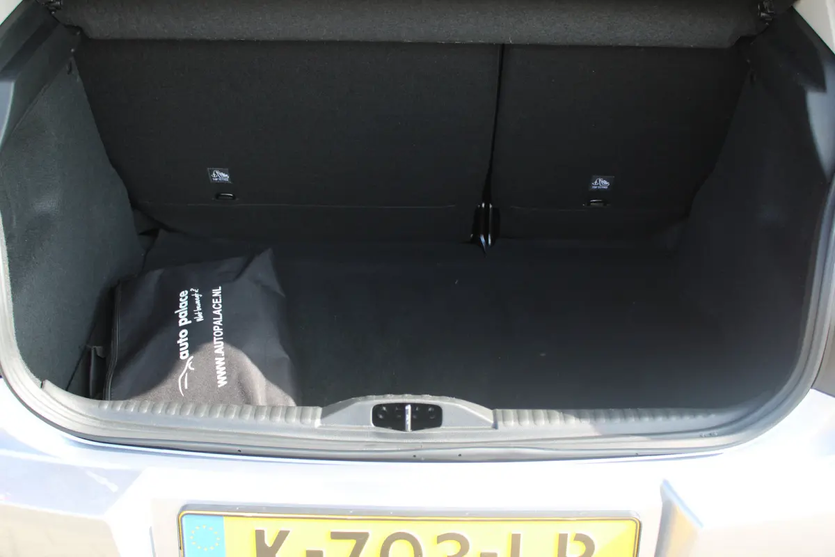 1.2 PureTech BusinessNavi, Camera, Airco, Dealer auto,dodedetectie spiegels 1ste eigenaar | Achterbank in delen neerklapbaar | Achteropkomend verkeer waarschuwing | Achteruitrijcamera