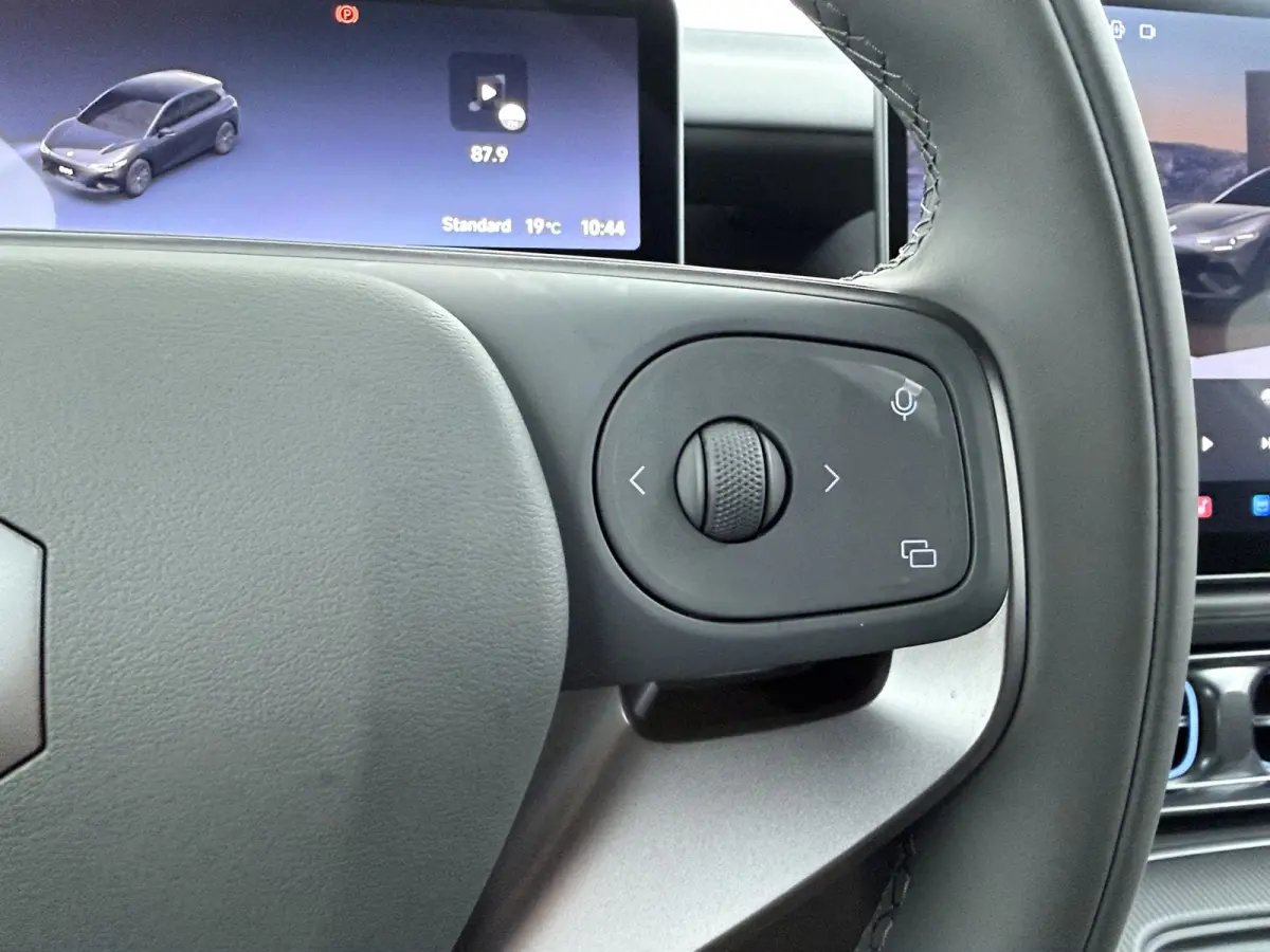 ProMax Design 67.1 kWh | €1500,- korting !! | Vanaf €429,- Private lease per maand ! | Achteruitrij assistent | Apple Carplay/Android Auto|telefoonintegratie premium | Cruise control ada