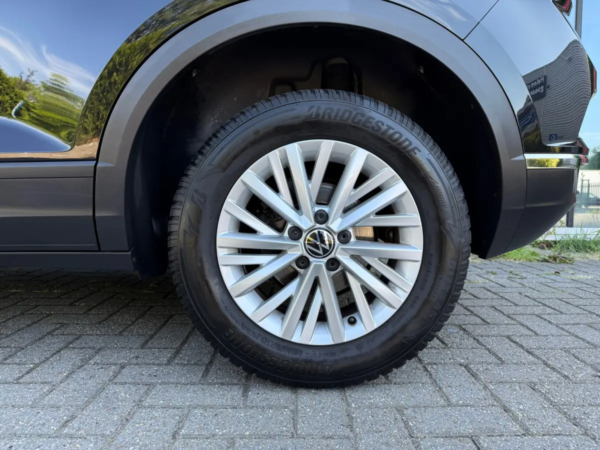 1.0 TSI Style Business - Navi - Airco - Parkeerhulp - Org.NL