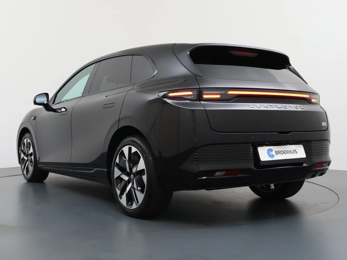 ProMax Design 67.1 kWh | €1500,- korting !! | Vanaf €429,- Private lease per maand ! | Achteruitrij assistent | Apple Carplay/Android Auto|telefoonintegratie premium | Cruise control ada