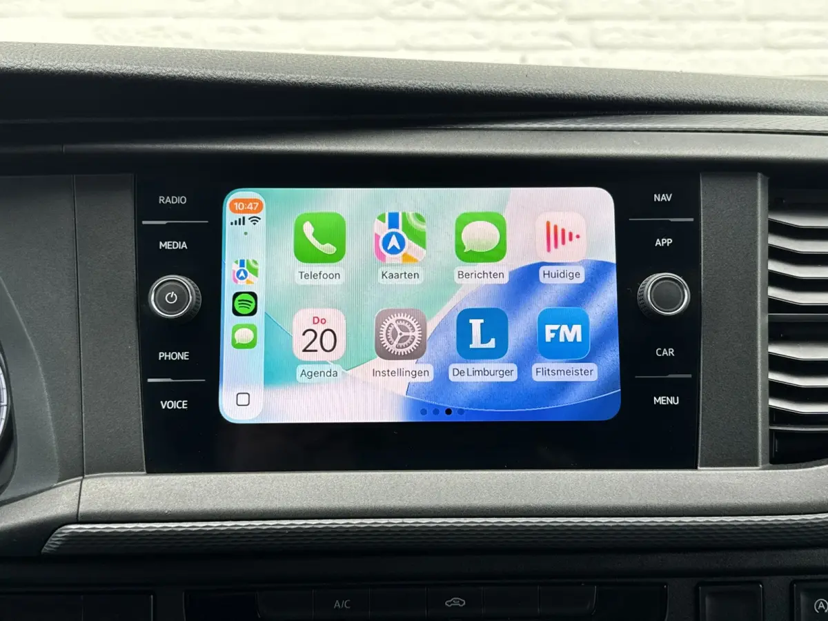 2.0 TDI L2H1 28 Highline Trekhaak 3 Zits Pdc v+a Navigatie Cruise Lat om Lat