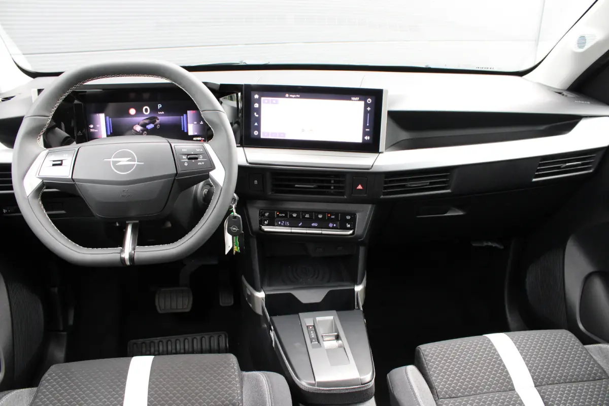 1.2 Turbo Hybrid GS | Automaat | Navigatie | Camera | Stoelverwarming | Apple carplay | NL auto |